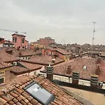 La Mansarda In Centro 아파트