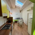La Mansarda In Centro * 모데나