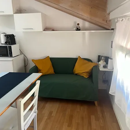 La Mansarda In Centro 아파트 *