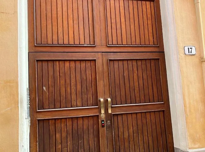 Apartment La Mansarda In Centro Modena